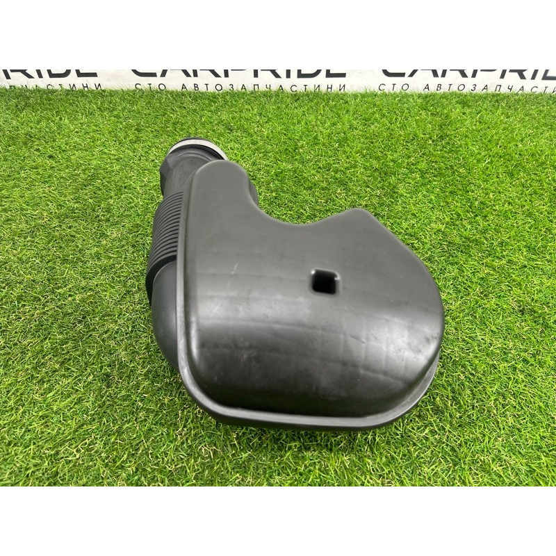 Патрубок воздушного фильтра (впускная система) BMW X5 E70 2009 4.8 N62N 13717548899