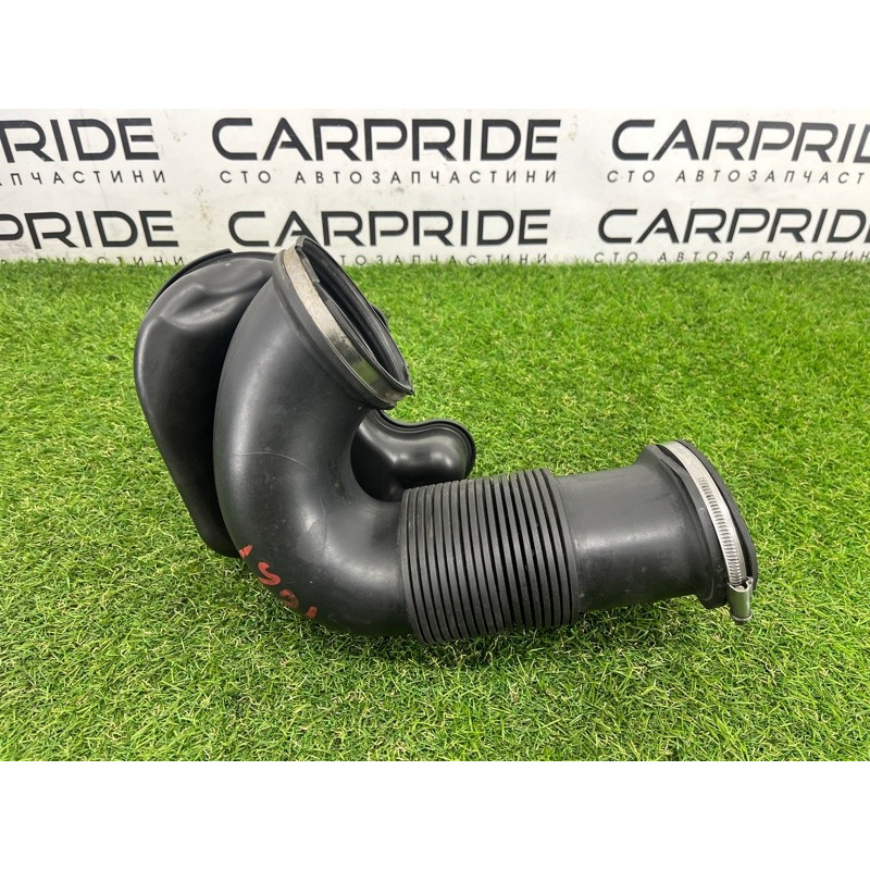 Патрубок воздушного фильтра (впускная система) BMW X5 E70 2009 4.8 N62N 13717548899