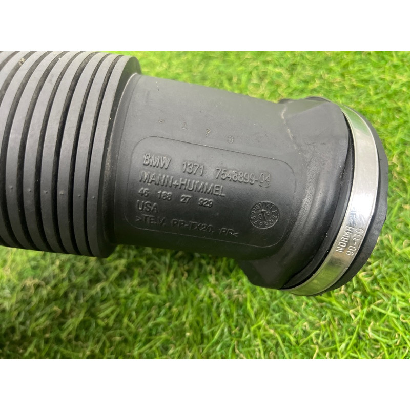 Патрубок воздушного фильтра (впускная система) BMW X5 E70 2009 4.8 N62N 13717548899