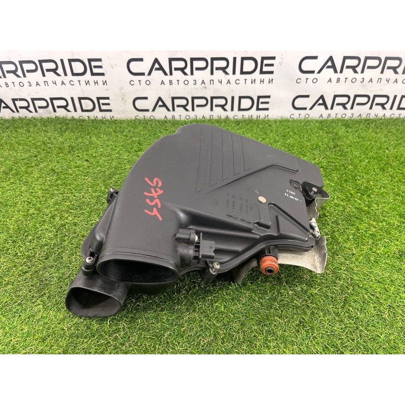 Корпус воздушного фильтра (впускная система) BMW 7-series F02 2011 4.4 N63 13717577463