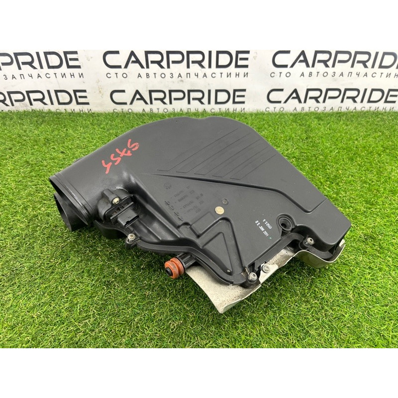 Корпус воздушного фильтра (впускная система) BMW 7-series F02 2011 4.4 N63 13717577463