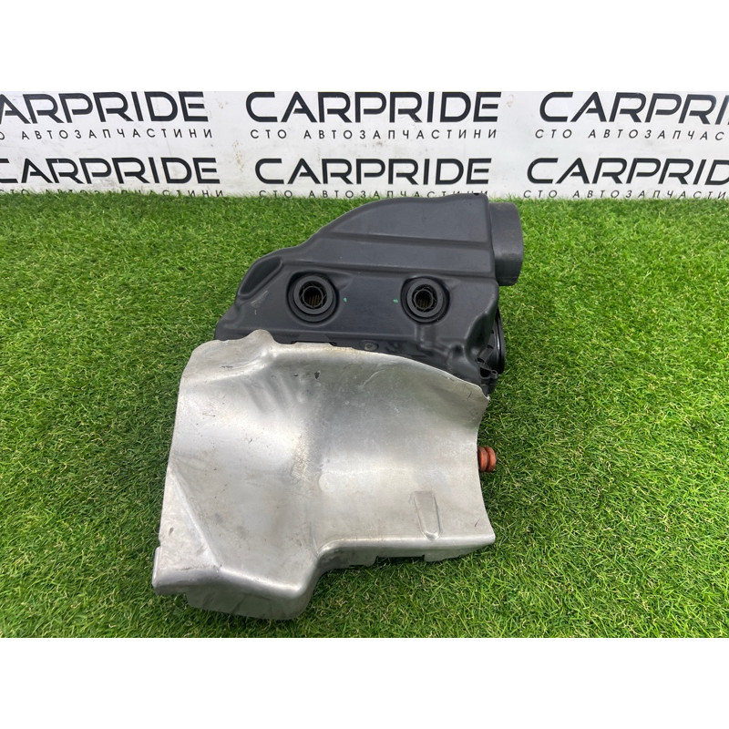 Корпус воздушного фильтра (впускная система) BMW 7-series F02 2011 4.4 N63 13717577463