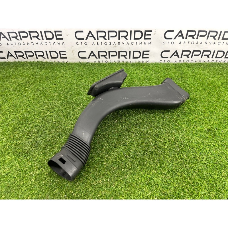 Патрубок воздушного фильтра (впускная система) BMW 7-series F02 2011 4.4 N63 13717577472