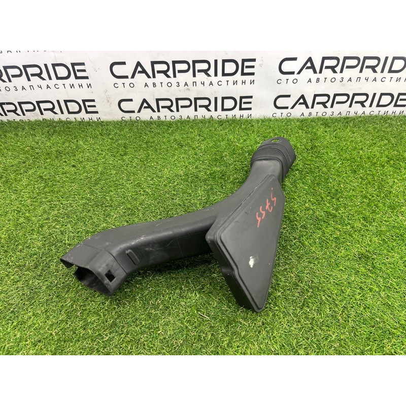 Патрубок воздушного фильтра (впускная система) BMW 7-series F02 2011 4.4 N63 13717577472