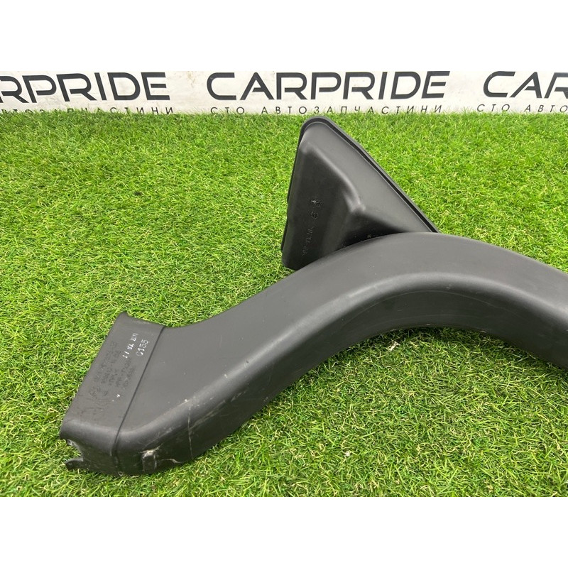 Патрубок воздушного фильтра (впускная система) BMW 7-series F02 2011 4.4 N63 13717577472