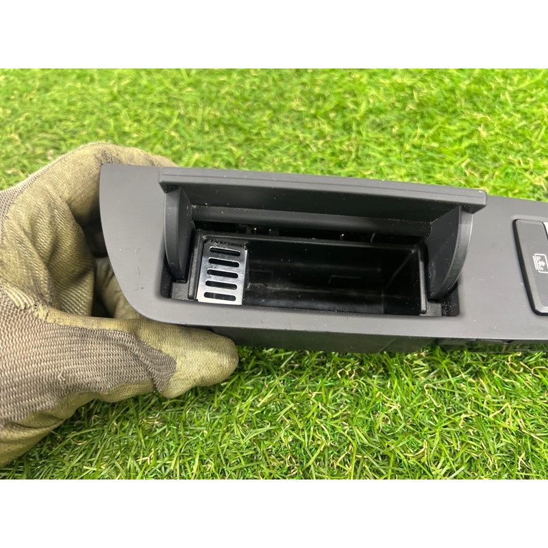 Кнопка стеклоподъемника (электрика / кнопки) BMW 7-series F02 2011 4.4 N63 51429169047