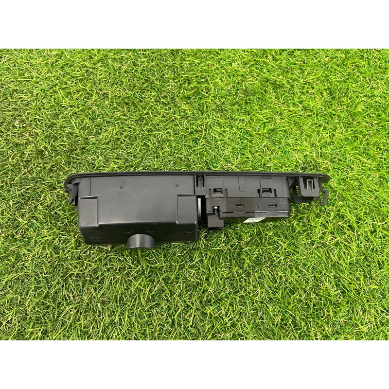 Кнопка стеклоподъемника (электрика / кнопки) BMW 7-series F02 2011 4.4 N63 51429169047