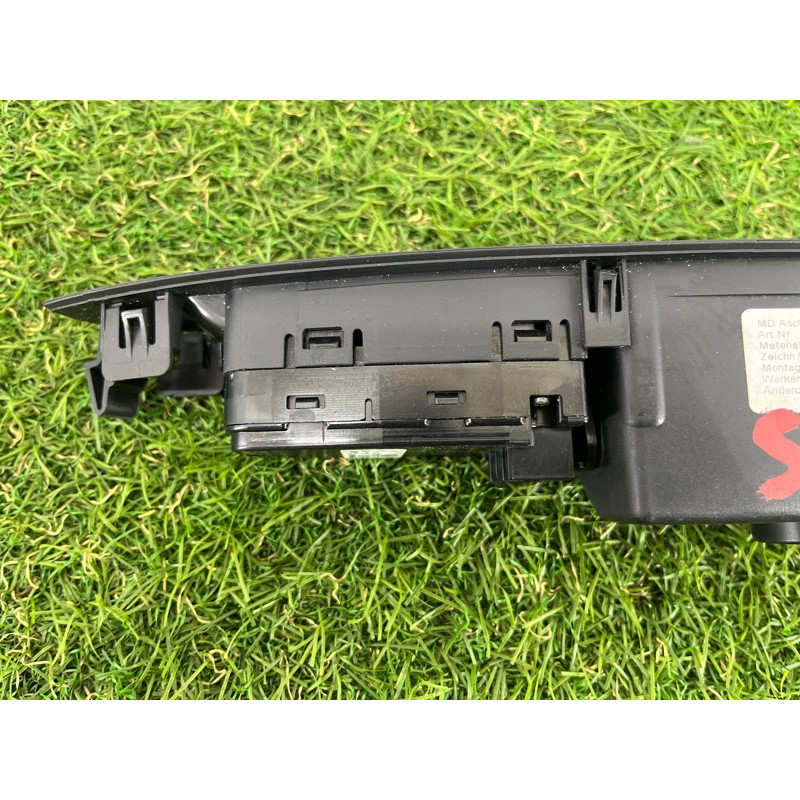 Кнопка стеклоподъемника (электрика / кнопки) BMW 7-series F02 2011 4.4 N63 51429169047