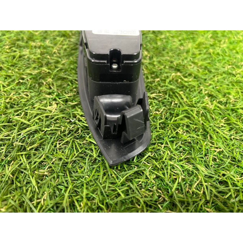 Кнопка стеклоподъемника (электрика / кнопки) BMW 7-series F02 2011 4.4 N63 51429169047