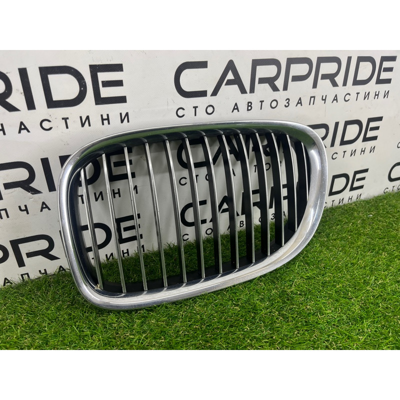 Решетка радиатора (наружные элементы кузова) BMW 7-series F02 2011 4.4 N63 51117184151