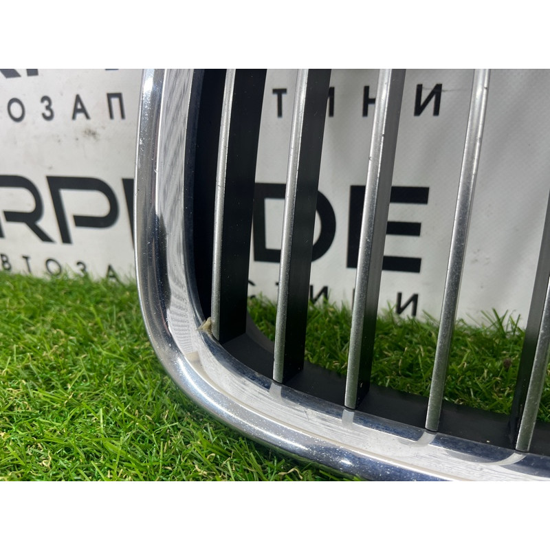 Решетка радиатора (наружные элементы кузова) BMW 7-series F02 2011 4.4 N63 51117184151