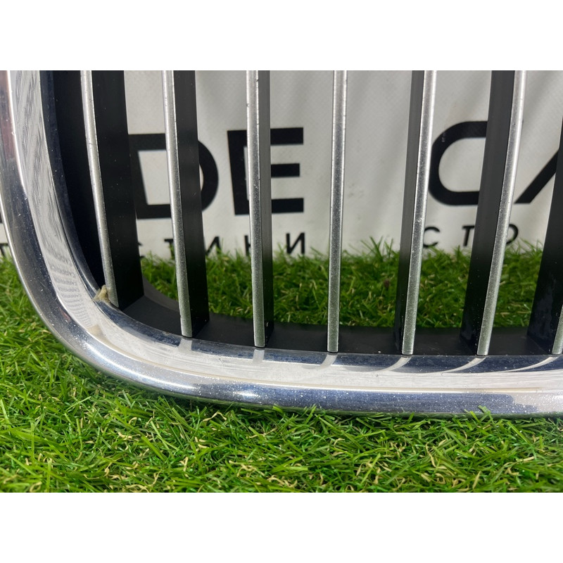 Решетка радиатора (наружные элементы кузова) BMW 7-series F02 2011 4.4 N63 51117184151
