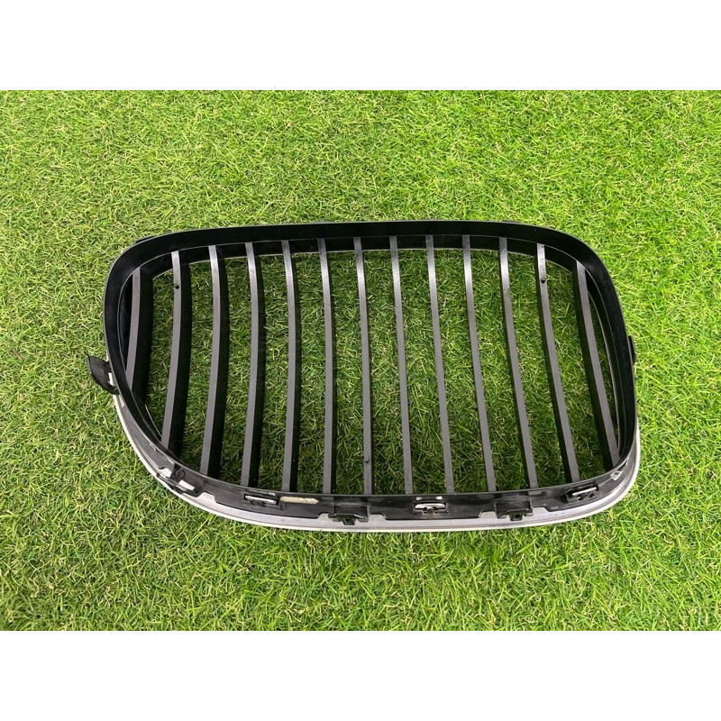 Решетка радиатора (наружные элементы кузова) BMW 7-series F02 2011 4.4 N63 51117184151