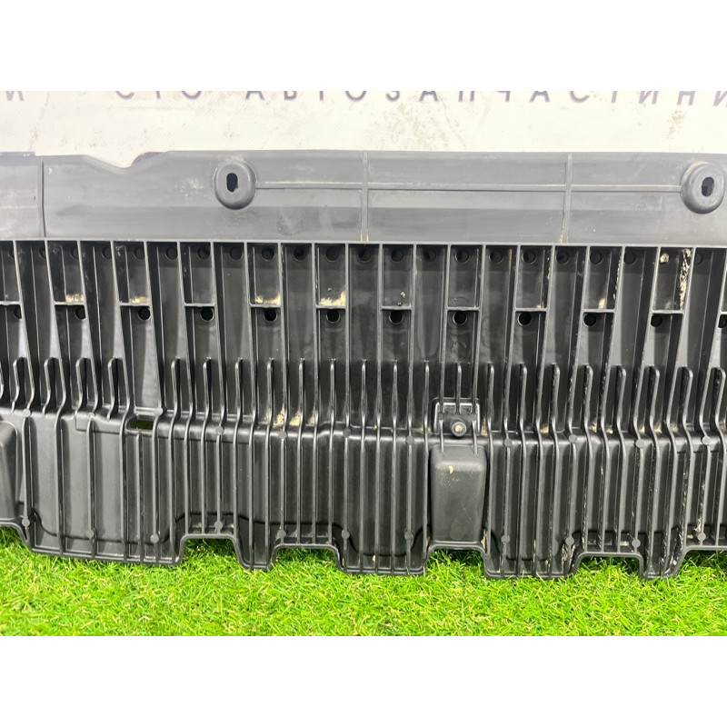 Защита бампера (кузов и элементы) AUDI A4 B8 2012 2.0 CAEB 8K0807233B