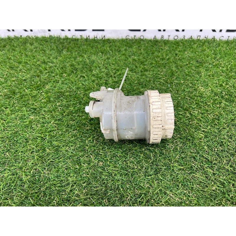 Бачок тормозной жидкости (тормозная система) Mitsubishi Galant 8 2.4GDI