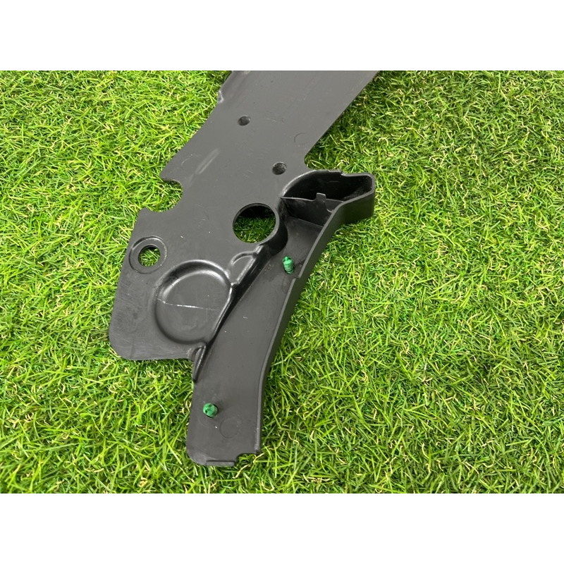 Накладка на крыло (кузов и элементы) Jeep Grand Cherokee WK2 2017 68277399AA