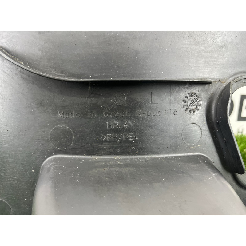 Подкрылок (кузов и элементы) Volkswagen Touareg NF 2013 3.6 7P6805911E9B9