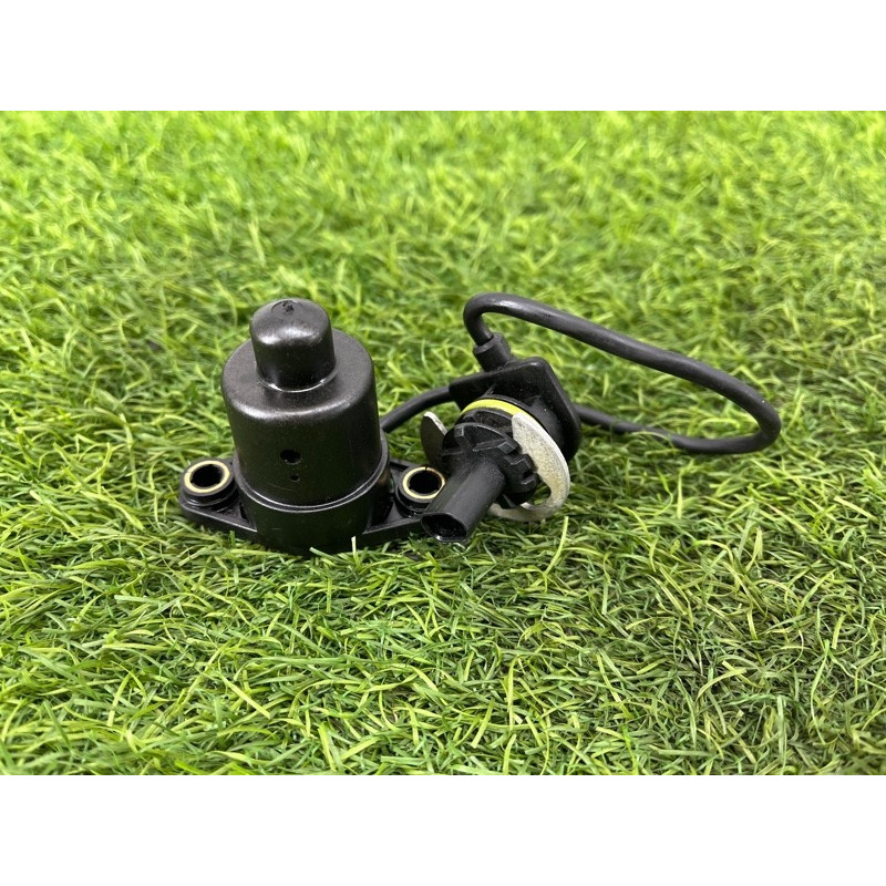 Датчик уровня масла (электрика двигателя) Cadillac Xt5 1 2016 3.6 12696433