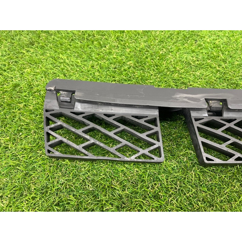 Крепление бампера (кузов и элементы) Volkswagen Touareg NF 2011 3.0 TDI 7P6807863