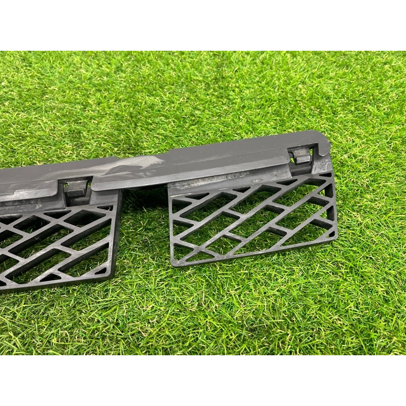 Крепление бампера (кузов и элементы) Volkswagen Touareg NF 2011 3.0 TDI 7P6807863