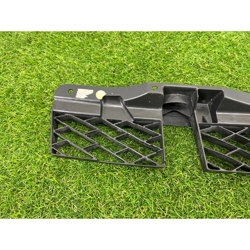 Крепление бампера (кузов и элементы) Volkswagen Touareg NF 2011 3.0 TDI 7P6807863