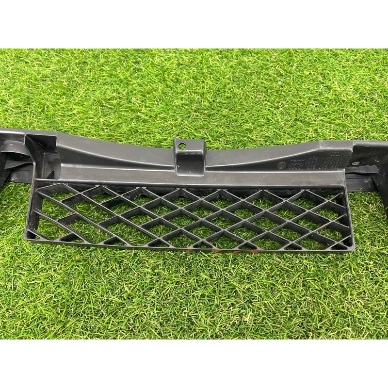 Крепление бампера (кузов и элементы) Volkswagen Touareg NF 2011 3.0 TDI 7P6807863