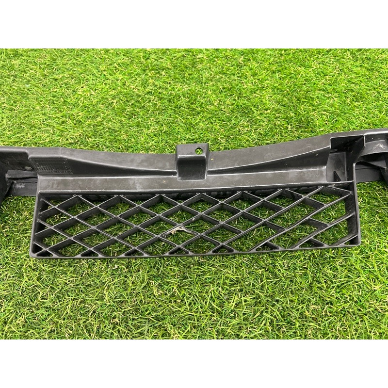 Крепление бампера (кузов и элементы) Volkswagen Touareg NF 2011 3.0 TDI 7P6807863