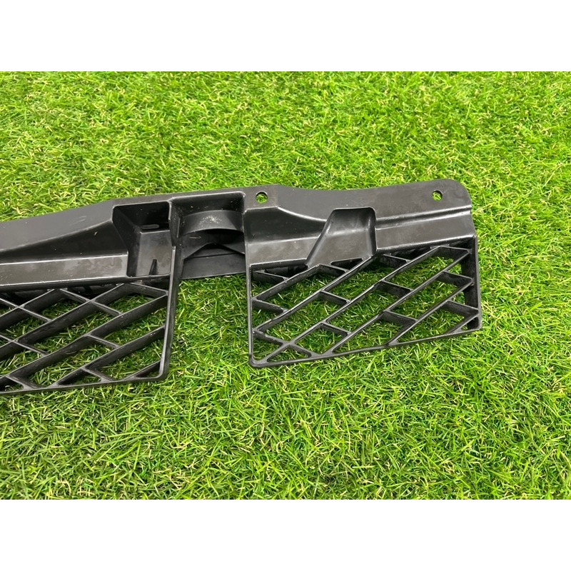 Крепление бампера (кузов и элементы) Volkswagen Touareg NF 2011 3.0 TDI 7P6807863