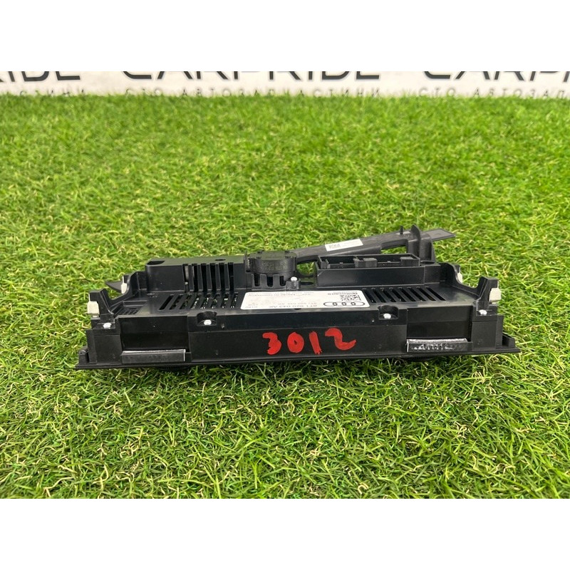 Блок управления климат-контролем (электрика / блок управления) AUDI Q5 8R 2012 3.2 CALB 8T1820043AKXZF