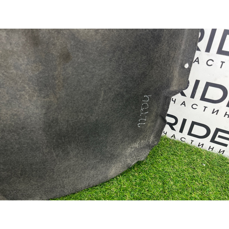 Подкрылок (кузов и элементы) Volkswagen Touareg NF 2012 3.6 CGRA 7P6805977A