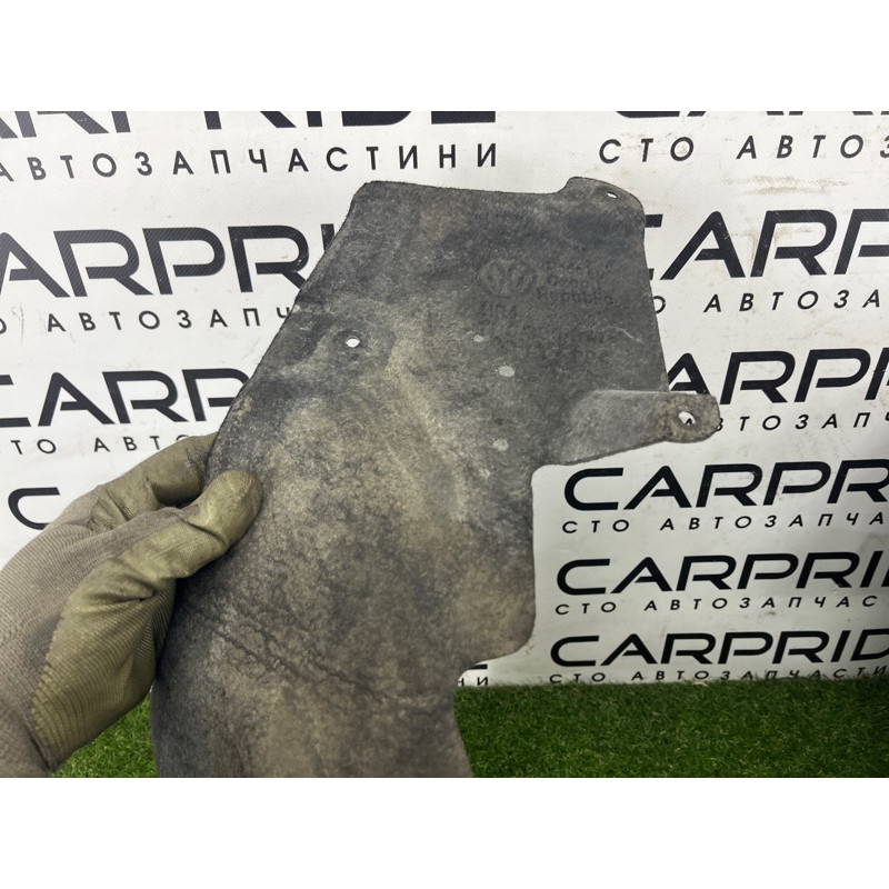 Подкрылок (кузов и элементы) Volkswagen Touareg NF 2011 3.0 TDI 7P6805977