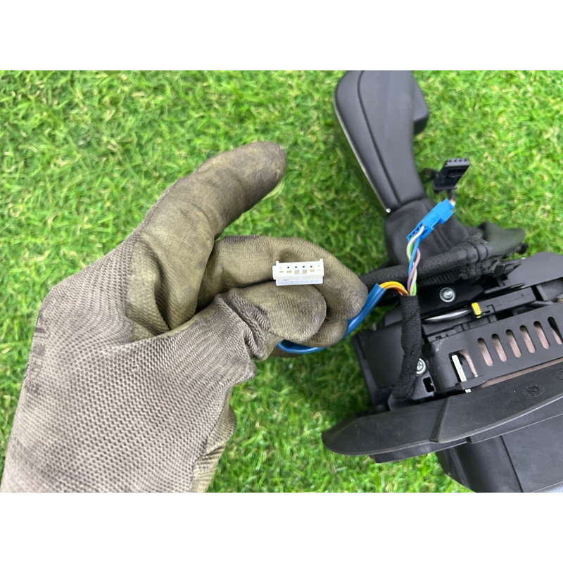 Селектор АКПП (трансмісія) BMW 3-series E93 2008 3.0 N54 25167563655