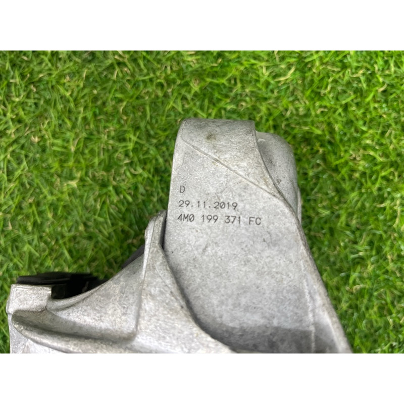 Подушка двигателя (двигатель и элементы) AUDI A5 F5 2020 2.0 CYMC 4M0199371FC