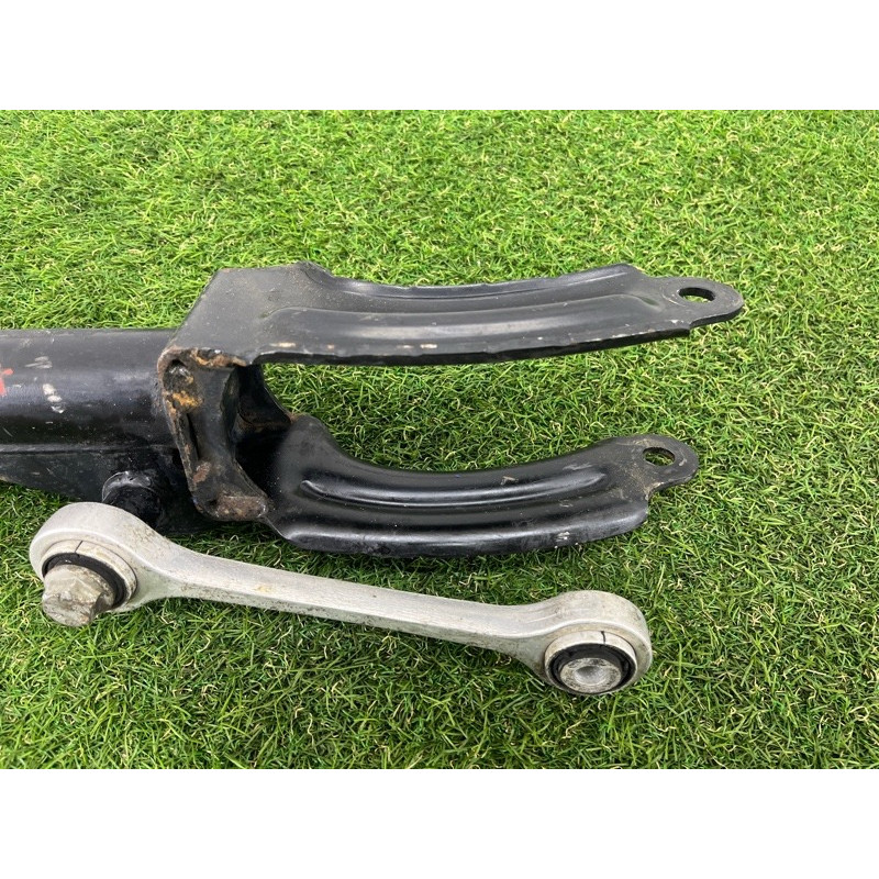 Амортизатор в сборе (подвеска) Volkswagen Touareg NF 2011 3.0 TDI 7P6413032AJ