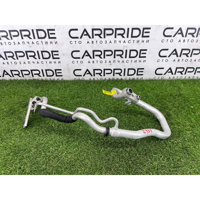 Трубка кондиционера (отопление и кондиционирование) Jeep Grand Cherokee WK2 2017 68217214AD