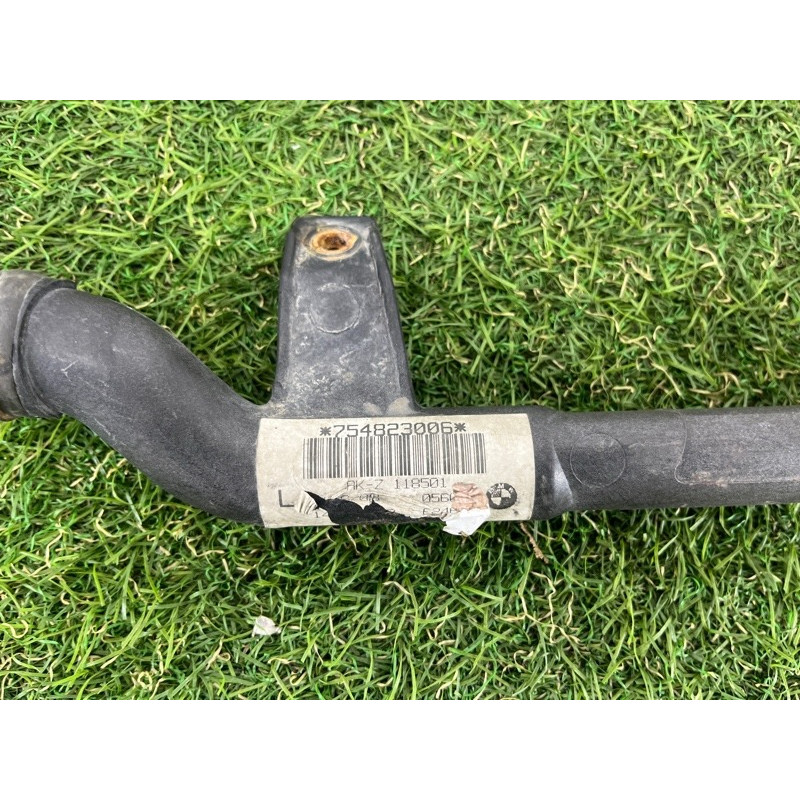 Трубка системи охолодження (система охолодження) BMW 3-series E93 2008 3.0 N54 17127548230