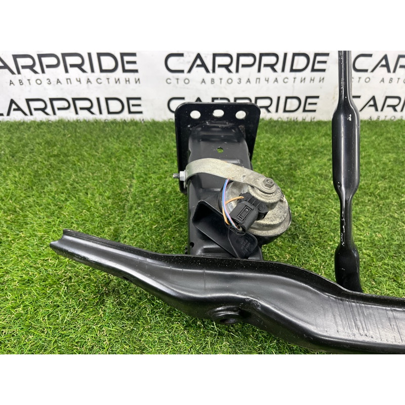 Усилитель бампера (наружные элементы кузова) BMW X5 E70 2009 4.8 N62N 51117165458