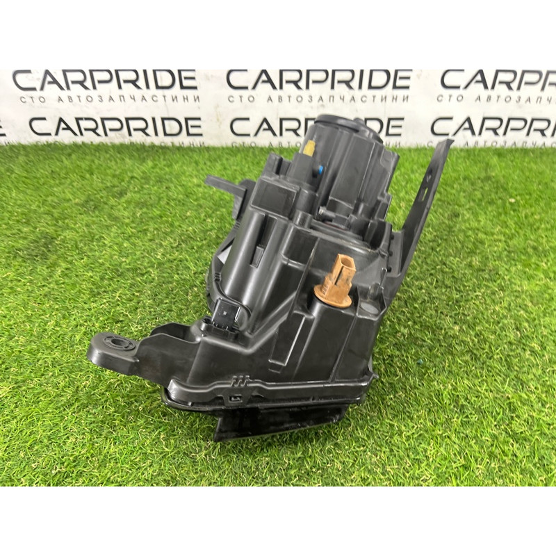 Фара (оптика) Jeep Grand Cherokee WK2 2017 3.6 68289235AC