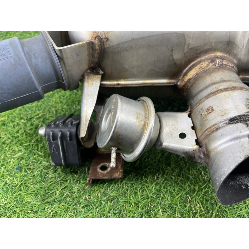 Глушитель (выпускная система) BMW 7-series F02 2011 4.4 N63 18307646954