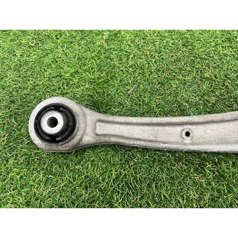 Рычаг подвески (подвеска) AUDI Q5 8R 2012 3.2 CALB 8K0407152D