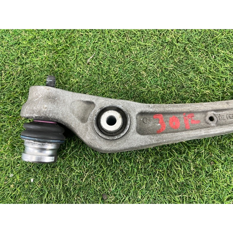 Рычаг подвески (подвеска) AUDI Q5 8R 2012 3.2 CALB 8K0407152D