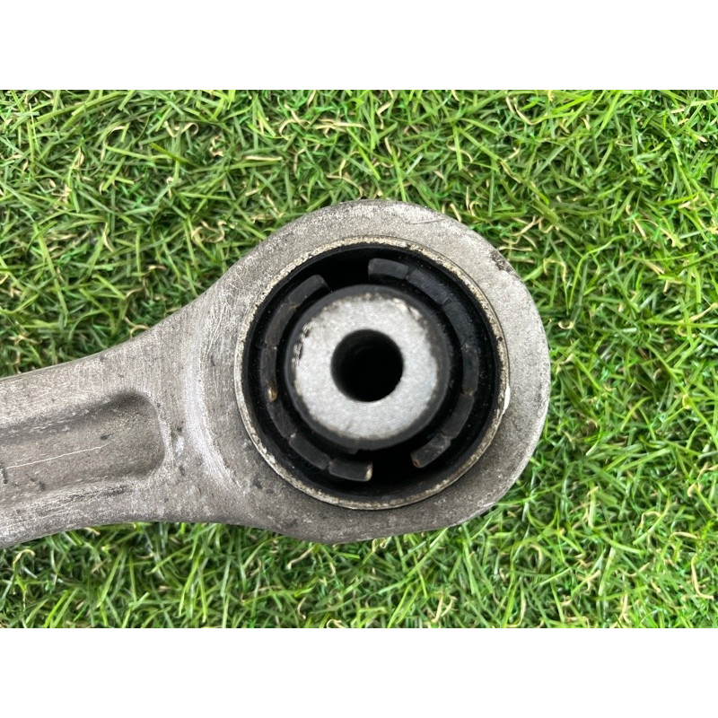 Рычаг подвески (подвеска) AUDI Q5 8R 2012 3.2 CALB 8K0407152D