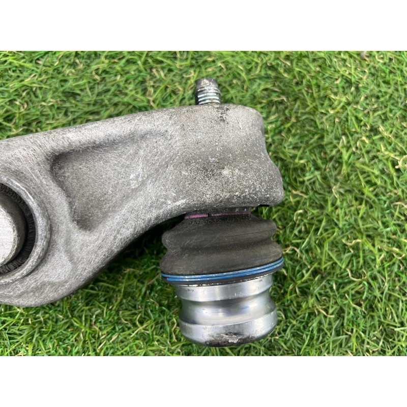 Рычаг подвески (подвеска) AUDI Q5 8R 2012 3.2 CALB 8K0407152D