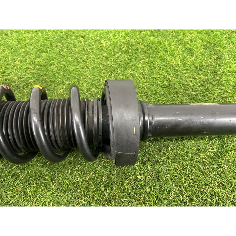 Амортизатор в сборе (подвеска) Volkswagen Touareg NF 2012 3.6 CGRA 7P6513029BG