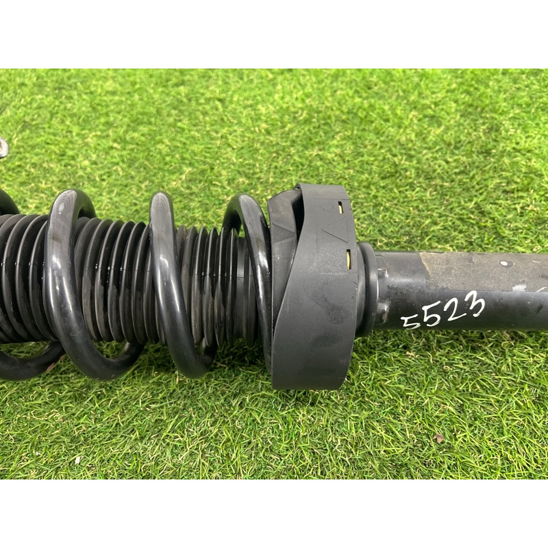 Амортизатор в сборе (подвеска) Volkswagen Touareg NF 2012 3.6 CGRA 7P6513029BG