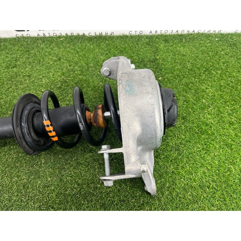 Амортизатор в сборе (подвеска) AUDI A4 B8 2012 2.0 CAEB 8K0413031CH