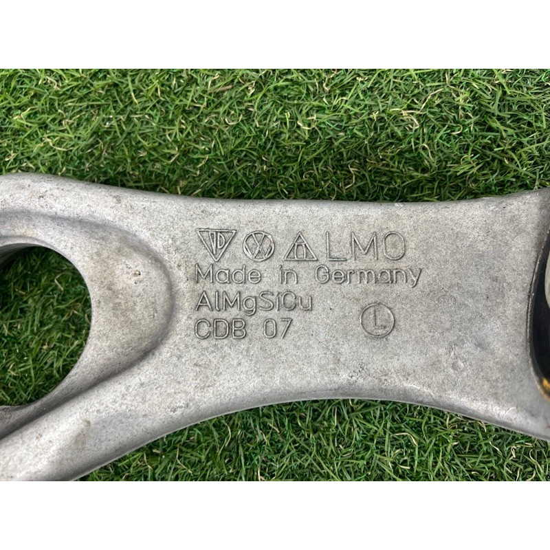 Рычаг подвески (подвеска) Volkswagen Touareg NF 2012 3.6 CGRA 7P0407151E