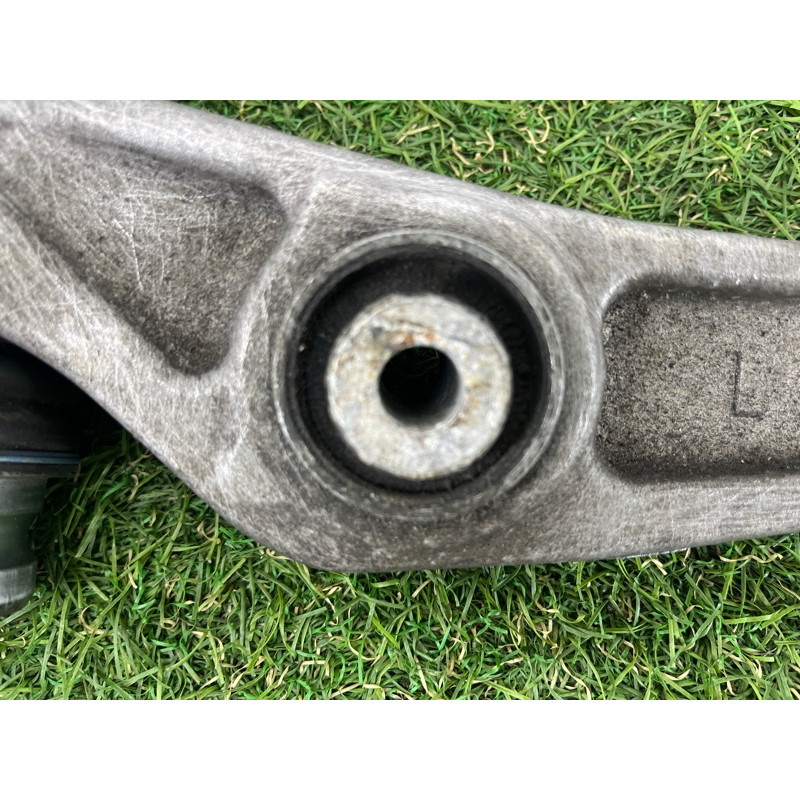 Рычаг подвески (подвеска) AUDI Q5 8R 2012 3.2 CALB 8K0407151D