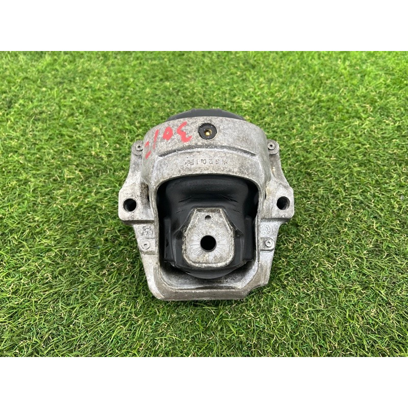 Подушка двигателя (двигатель и элементы) AUDI Q5 8R 2012 3.2 CALB 8R0199381AB