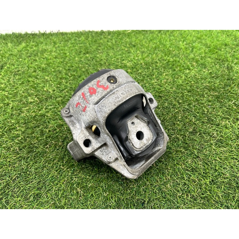 Подушка двигателя (двигатель и элементы) AUDI Q5 8R 2012 3.2 CALB 8R0199381AB